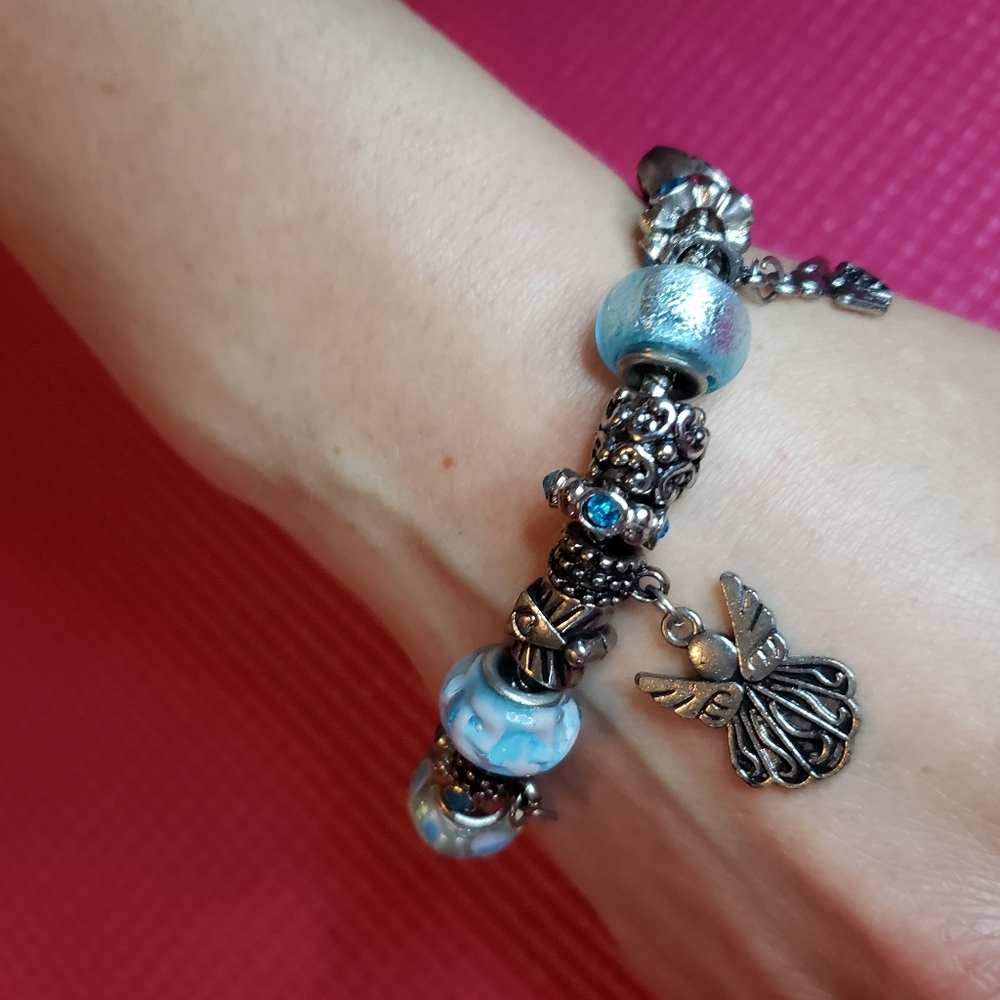 Bracelets - Picture 5 of 5